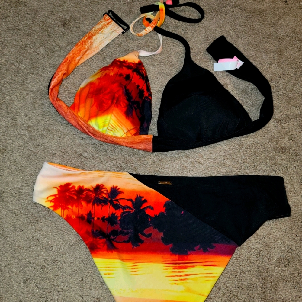 Bikinis 👙👙👙